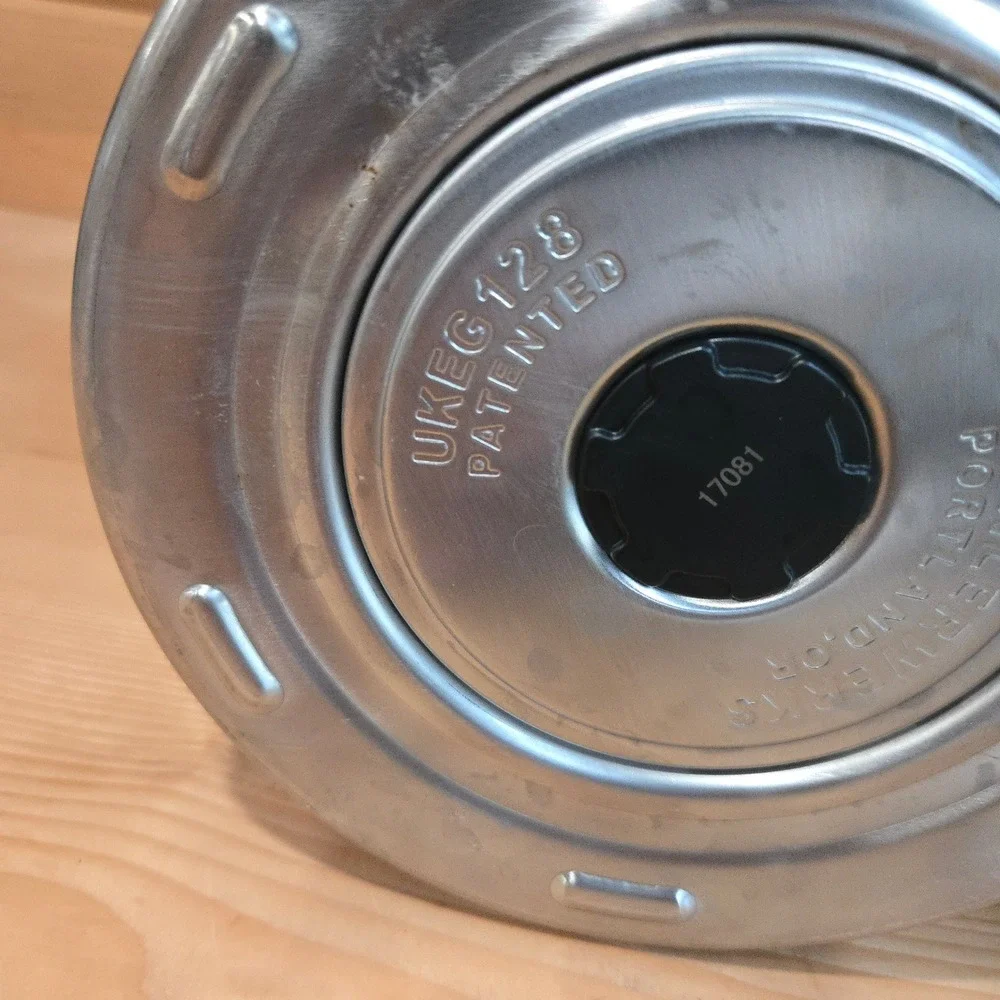 GrowlerWerks Beer Growler uKeg 128 Pressurized Dispenser Stainless Steel‎ Silver